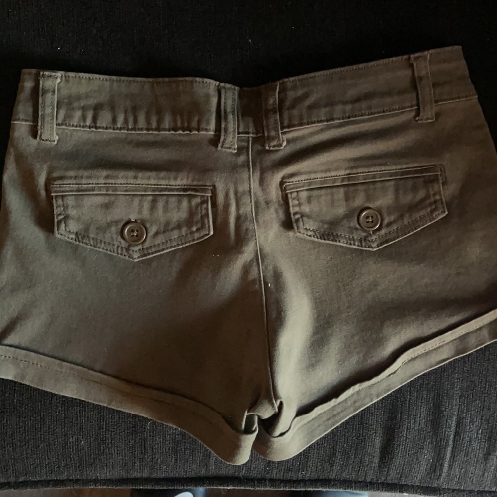 Shorts - Picture 2 of 3